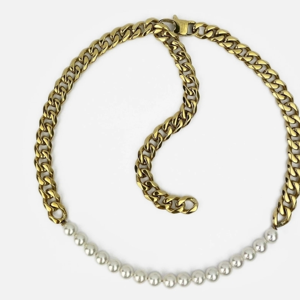 Rare Romance Stock Pearl Cuban Chain/choker. Unisex